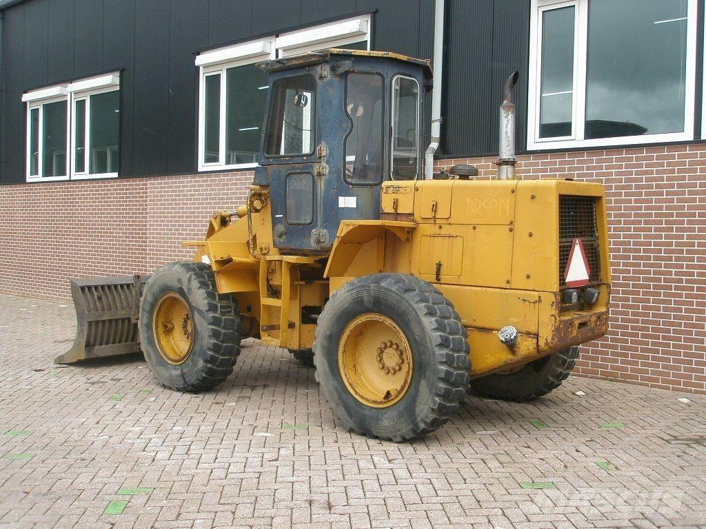 Komatsu W40-2  휠로우더