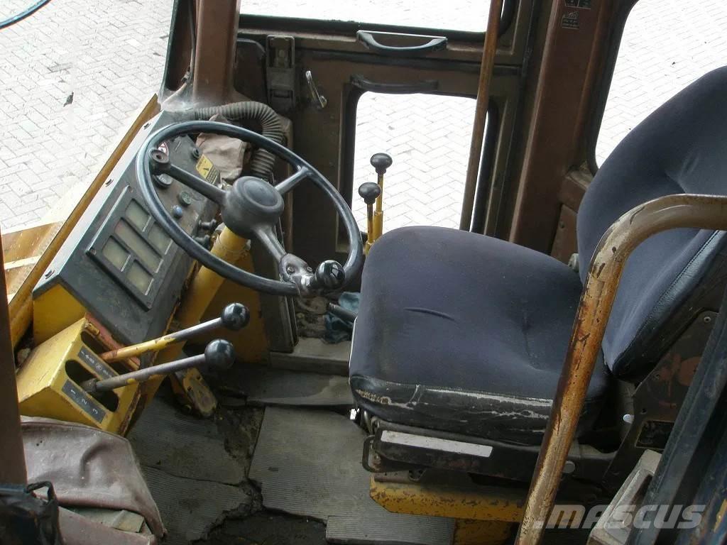 Komatsu W40-2  휠로우더