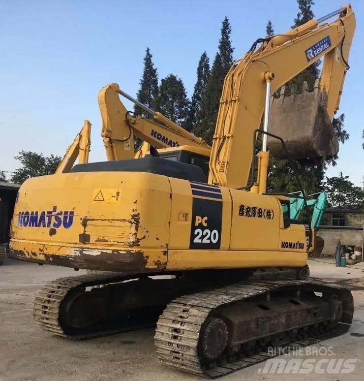 Komatsu PC 220-7 대형 굴삭기 29톤 이상