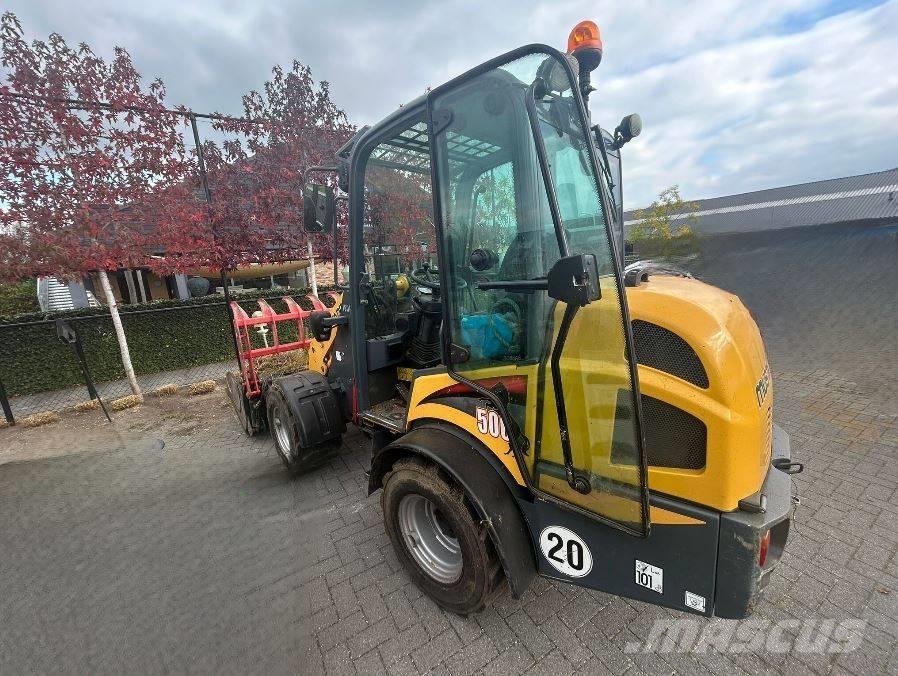 Mustang AL 506 Cab 다목적 로더