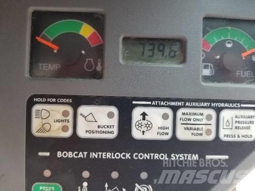 Bobcat S 150  스키드로더