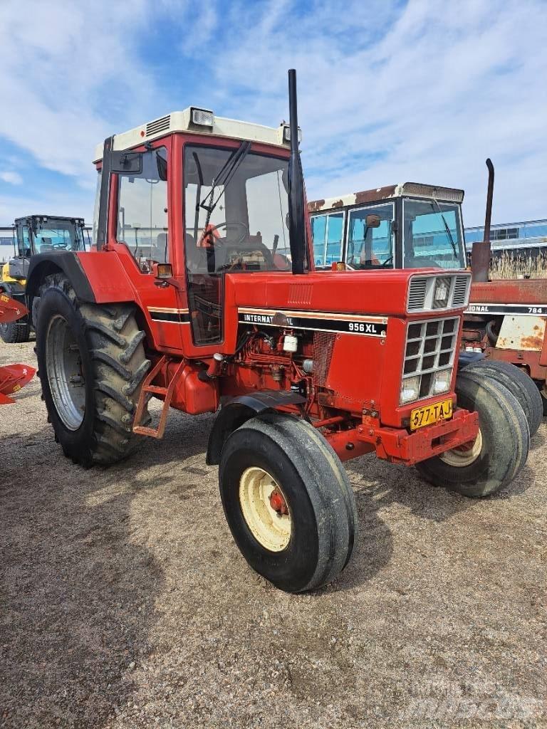 International 956XL 트랙터