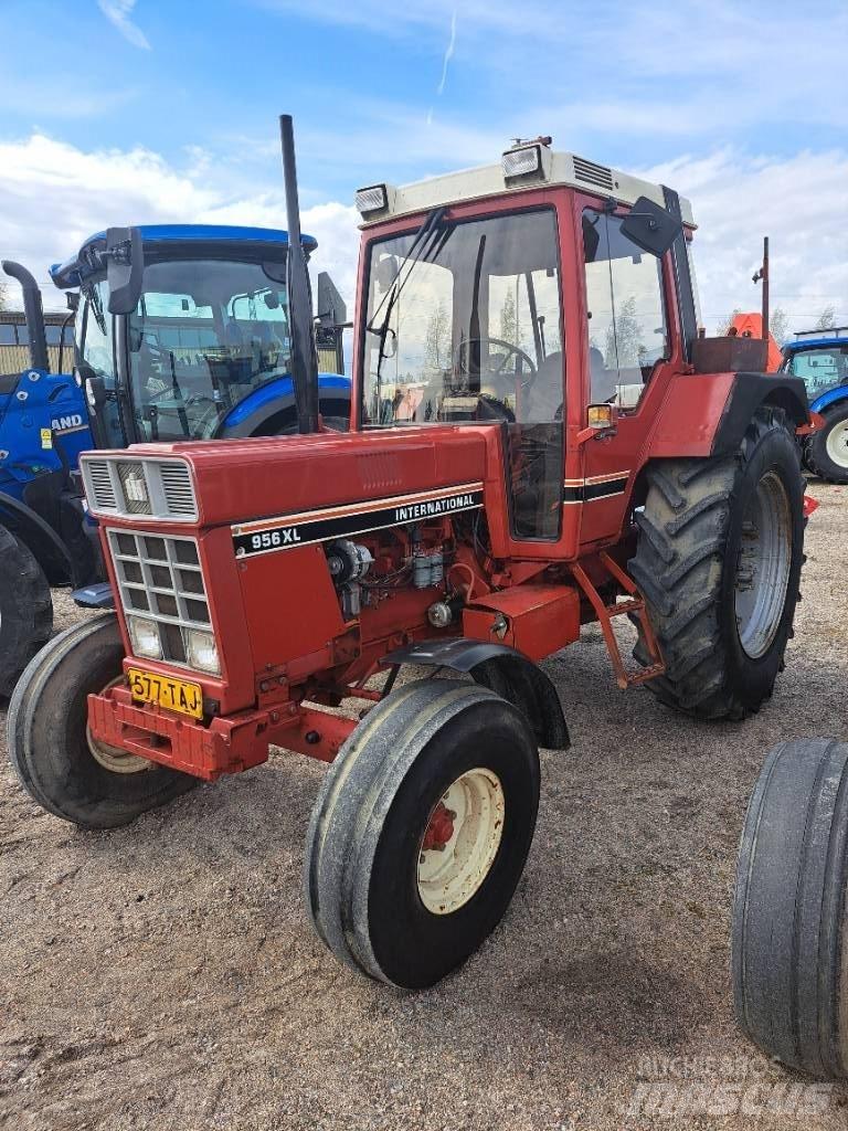 International 956XL 트랙터