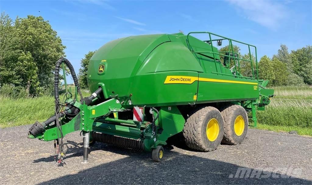 John Deere L624 각형 곤포기