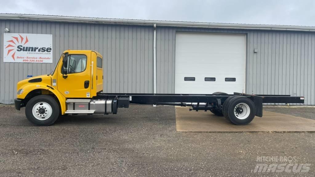 Freightliner M2 새시 운전실 트럭