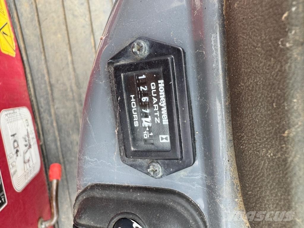 Yanmar SV08 (1D879) 소형 굴삭기 7톤 미만