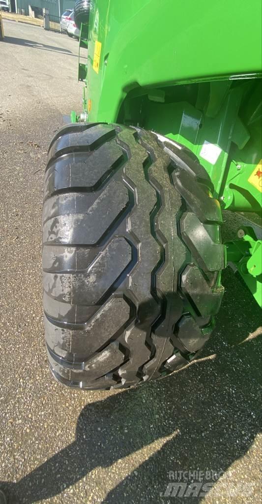 John Deere V461M 원형 곤포기