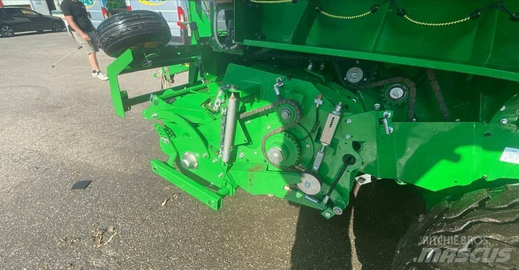 John Deere V461M 원형 곤포기