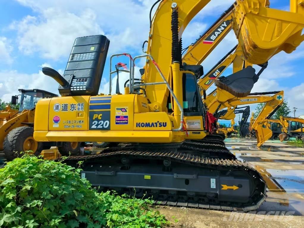 Komatsu PC 220-8 대형 굴삭기 29톤 이상
