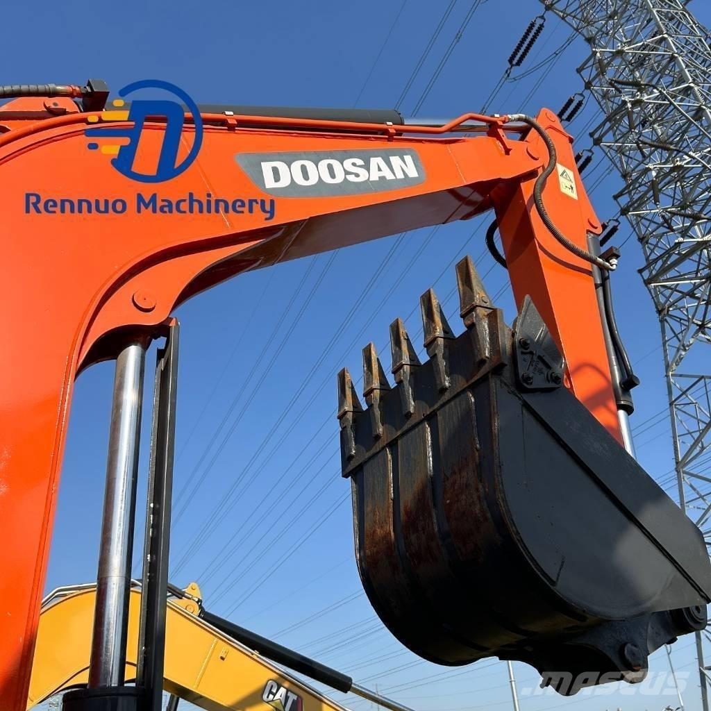 Doosan DX 60 대형 굴삭기 29톤 이상
