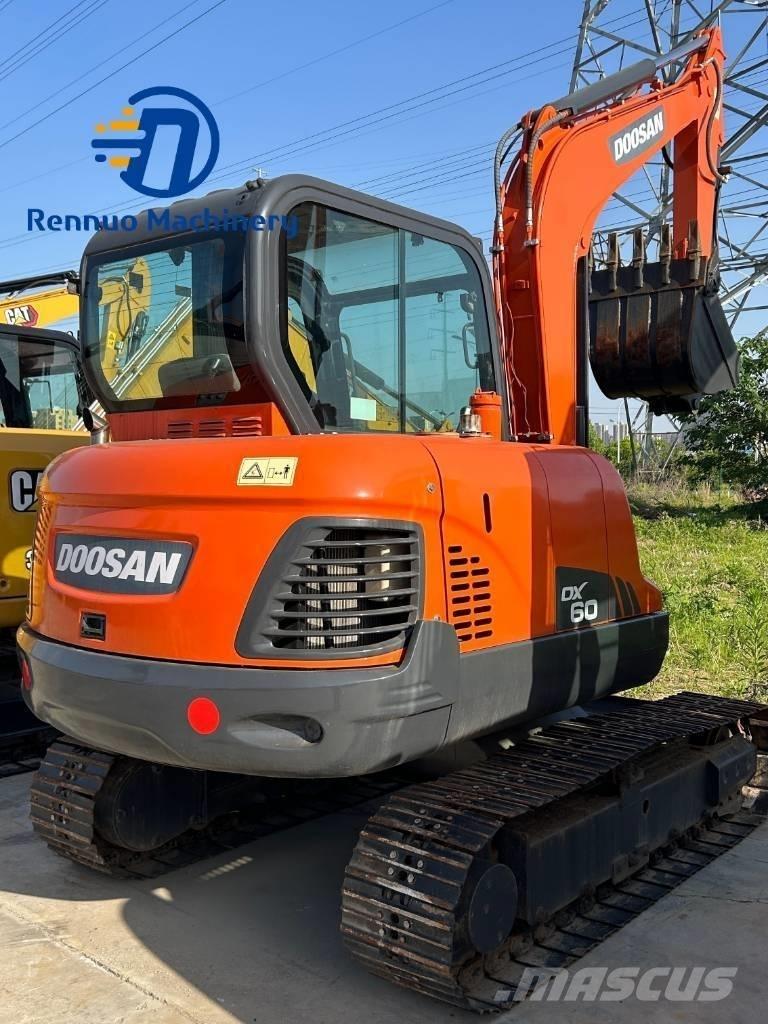 Doosan DX 60 대형 굴삭기 29톤 이상