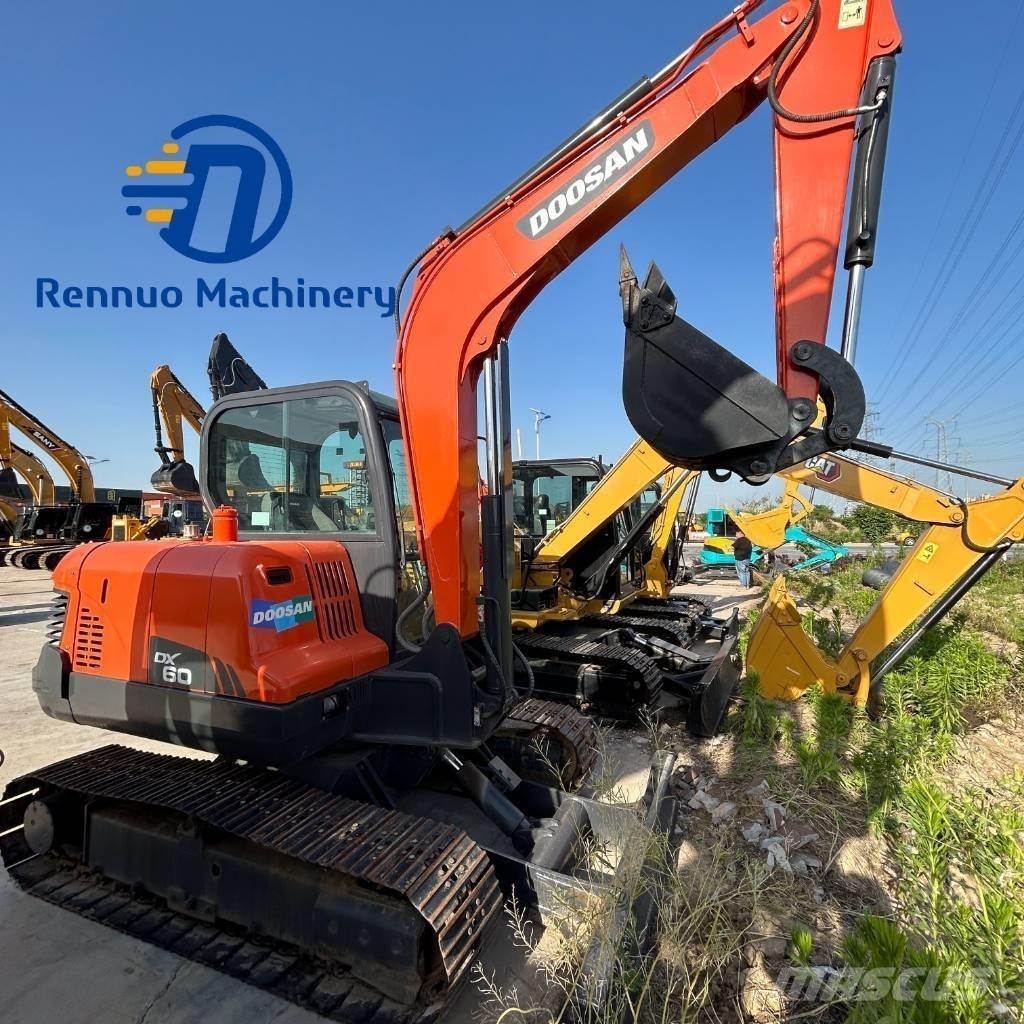 Doosan DX 60 대형 굴삭기 29톤 이상