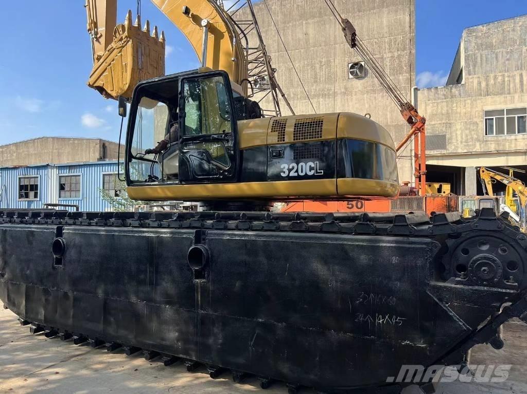 CAT 320 C 수륙양용 굴삭기