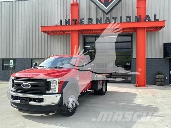 Ford F550 SD 플랫베드/드롭사이드 트럭