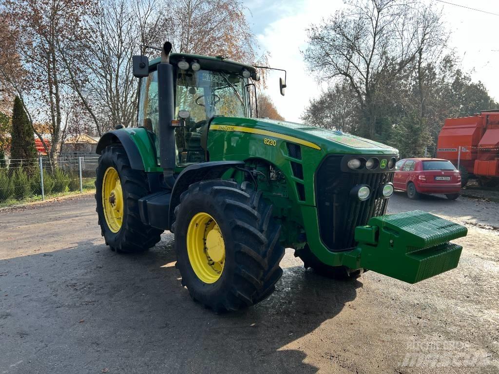John Deere 8230 트랙터