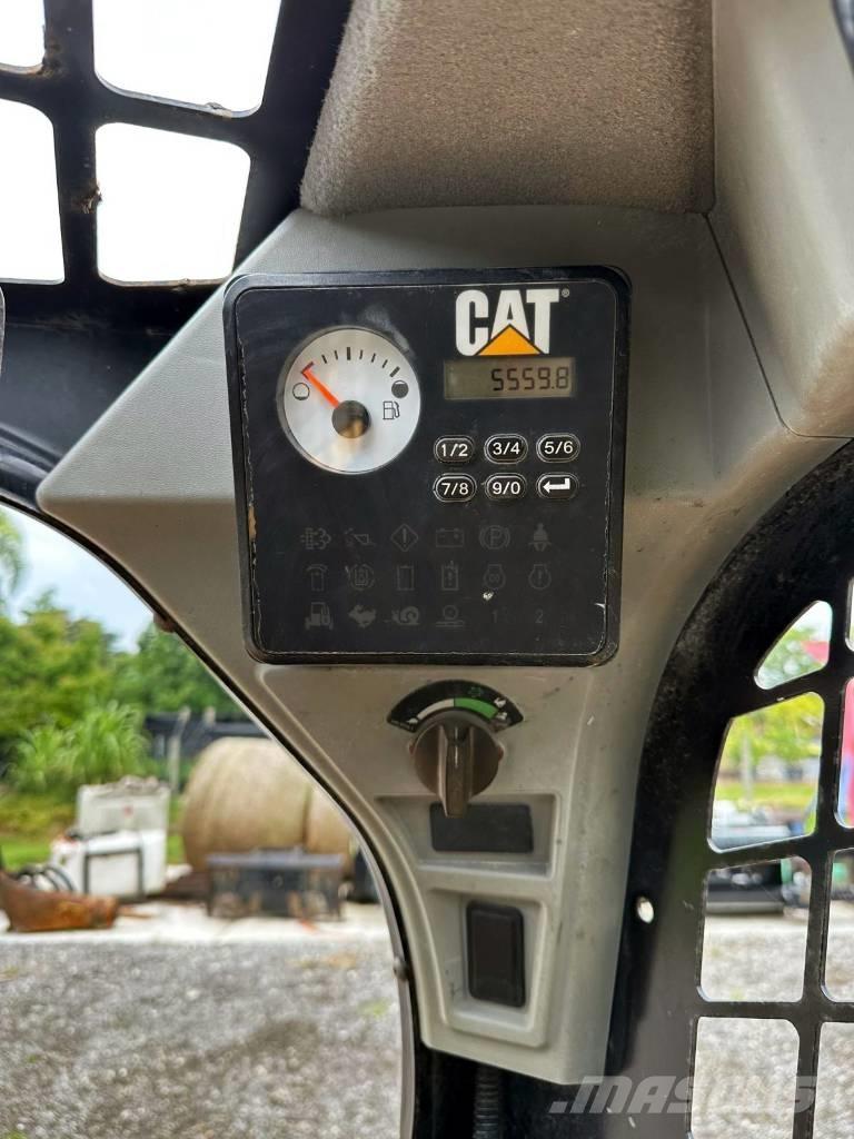 CAT 259 D  스키드로더