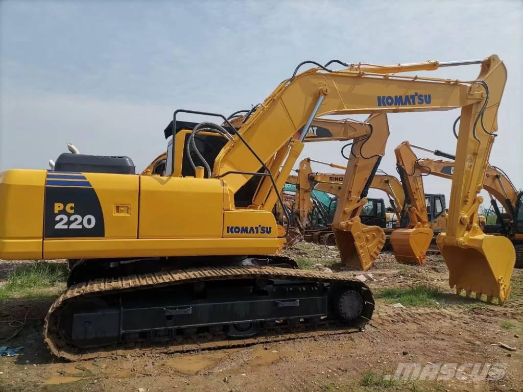 Komatsu PC 220-8 대형 굴삭기 29톤 이상