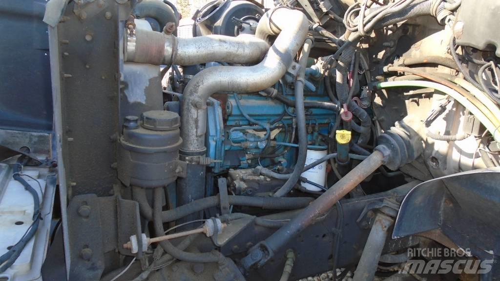 International 4700 트럭 탑재 고소작업대