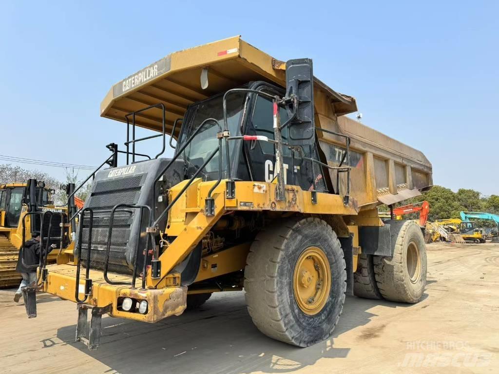 CAT 773 F 초대형 덤프 트럭