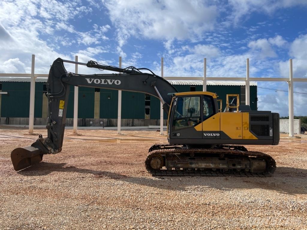 Volvo EC 220 E 대형 굴삭기 29톤 이상