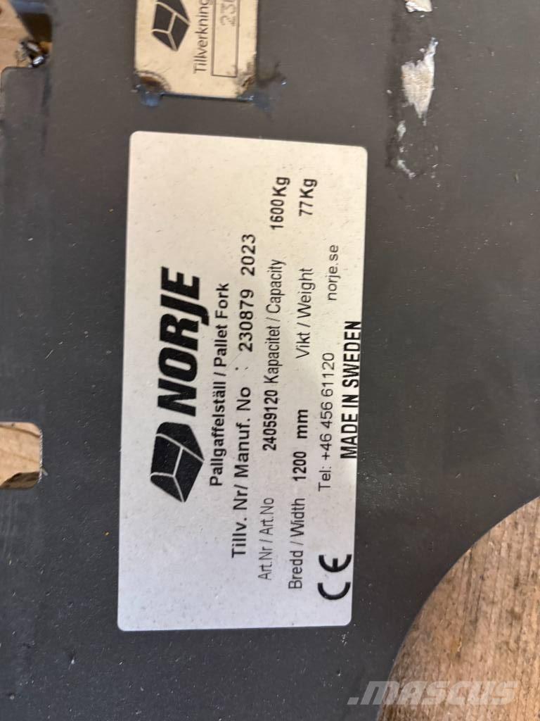 Norje Pallgafflar 컴팩트 트랙터 어태치먼트