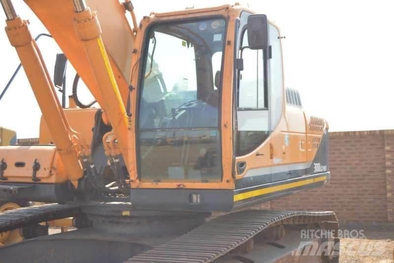 Hyundai 300LC 소형 굴삭기 7톤 미만