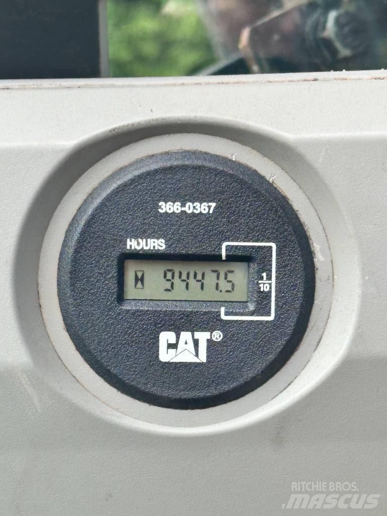 CAT 320 EL 대형 굴삭기 29톤 이상