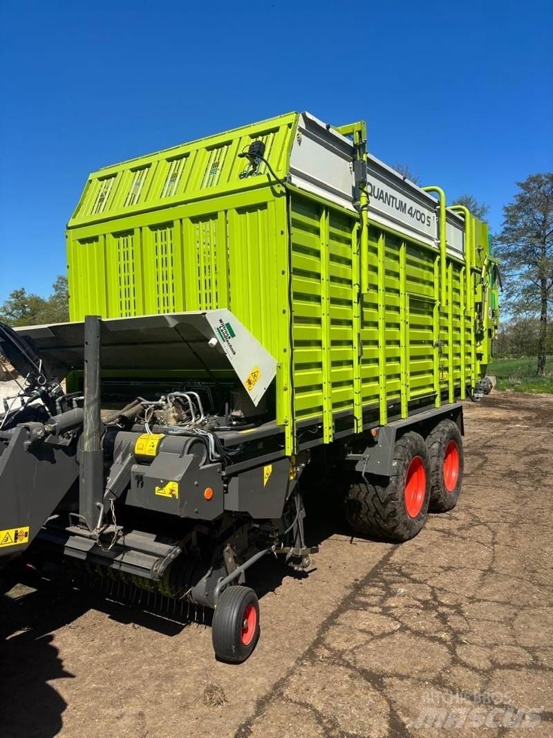 CLAAS Quantum 4700 자동 적재 트레일러