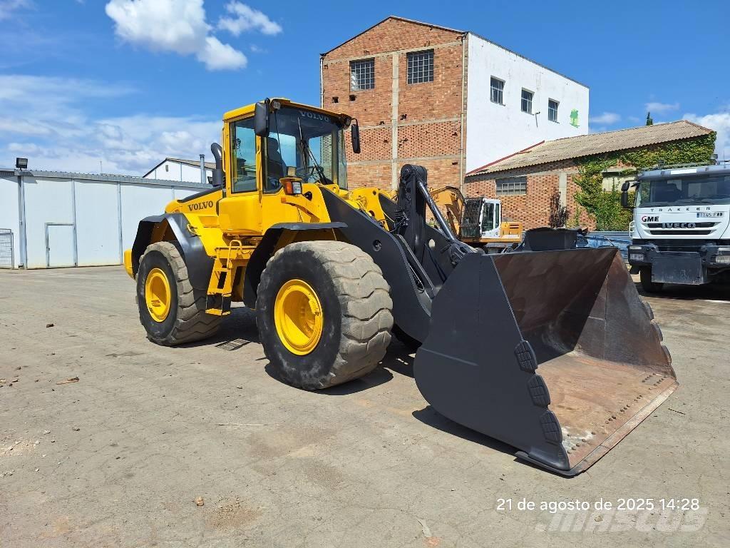 Volvo L 120 E  휠로우더