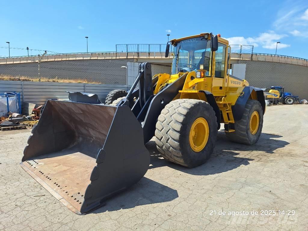 Volvo L 120 E  휠로우더