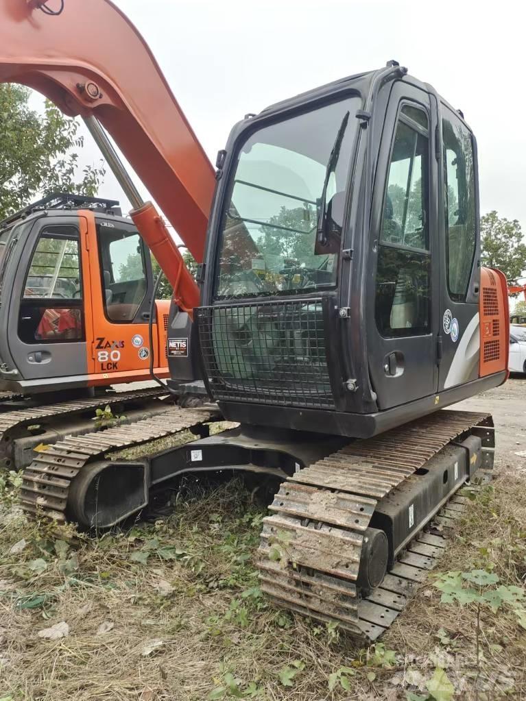 Hitachi ZX 70 중형굴삭기 7톤-28톤