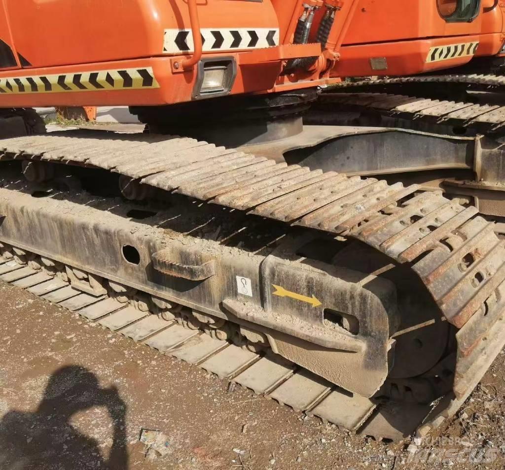 Doosan DH 220 대형 굴삭기 29톤 이상