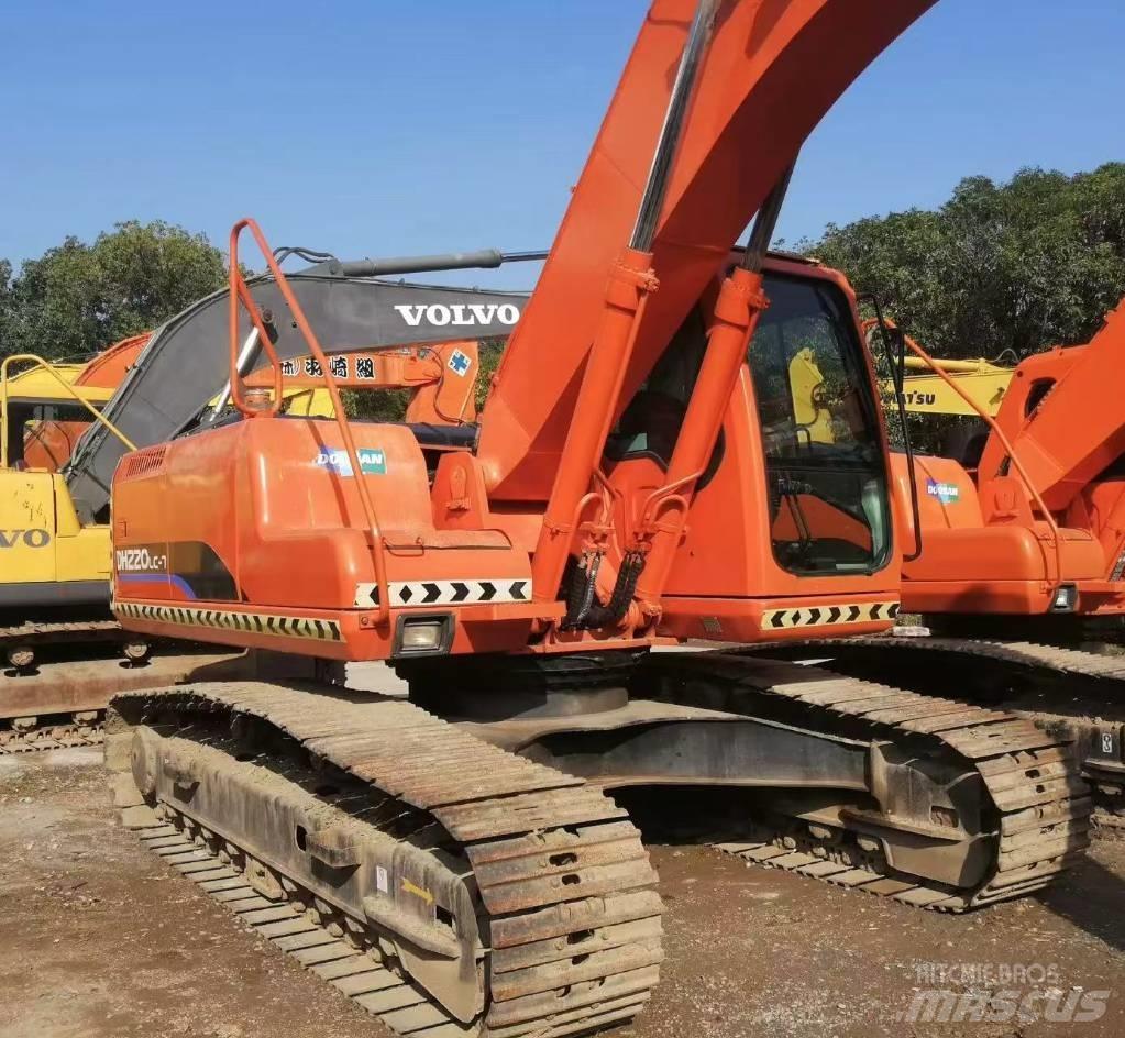 Doosan DH 220 대형 굴삭기 29톤 이상