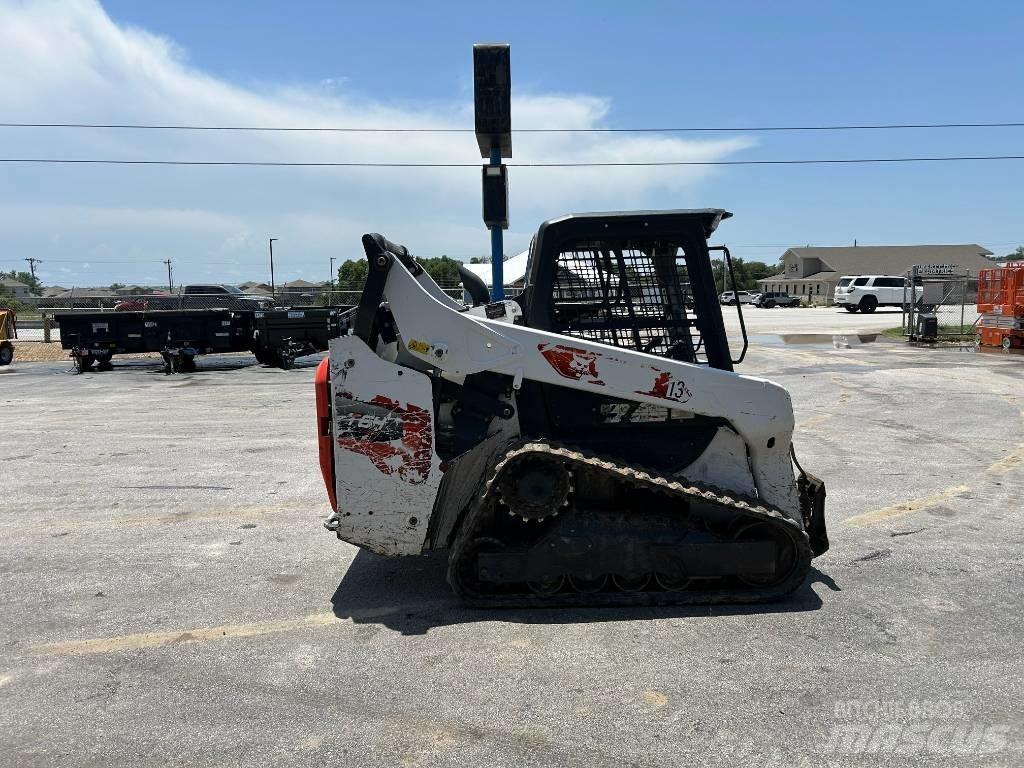 Bobcat T64  스키드로더