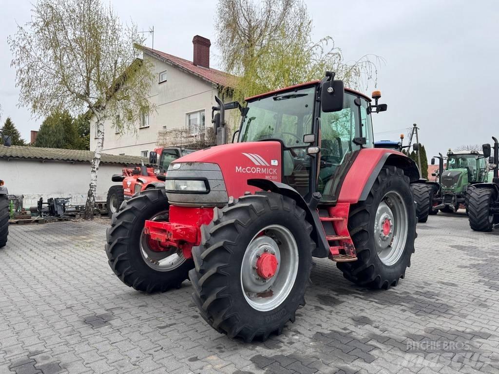 McCormick MC100 트랙터
