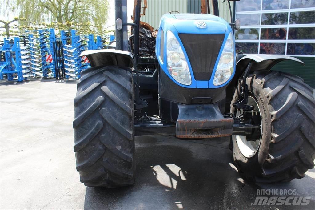 New Holland T7030 트랙터