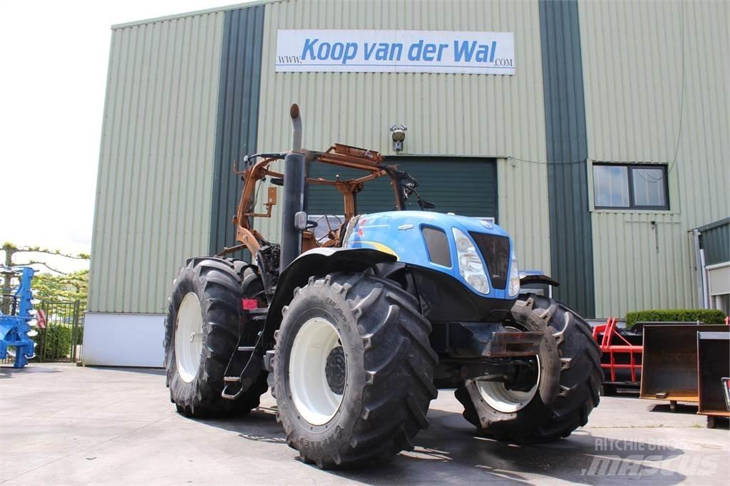 New Holland T7030 트랙터