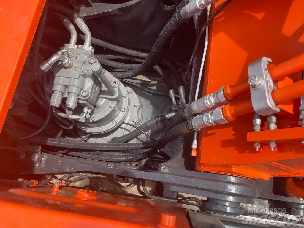 Hitachi ZX 200 대형 굴삭기 29톤 이상
