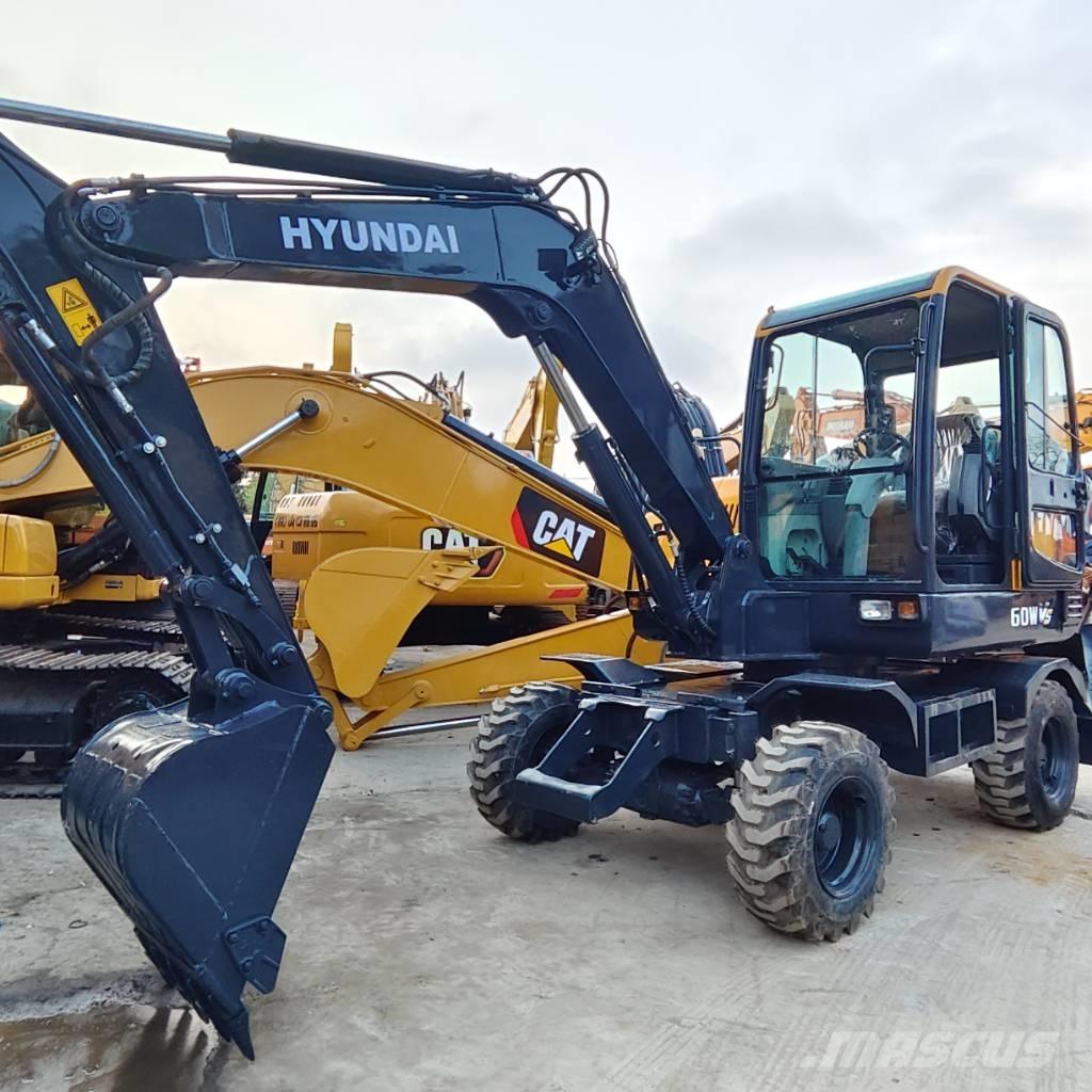 Hyundai R60W  휠 굴삭기