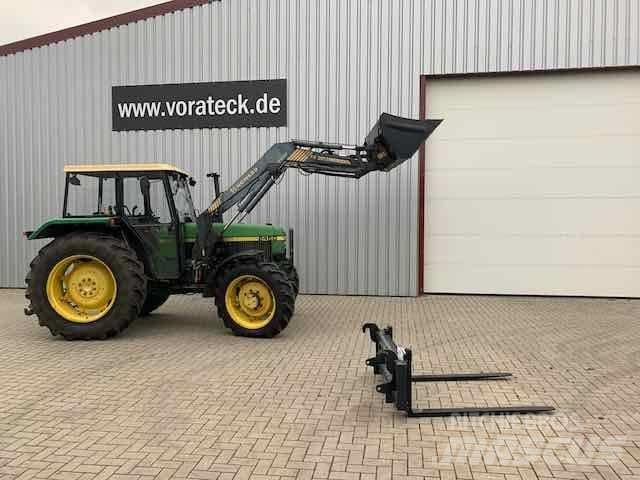 John Deere 2450 트랙터