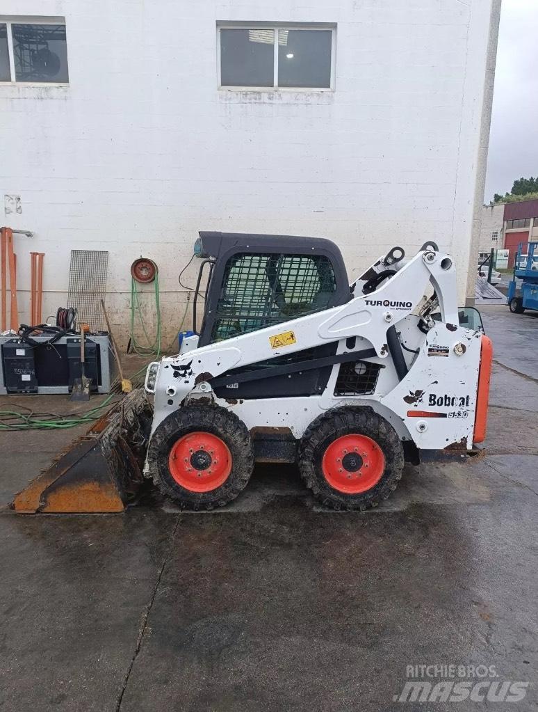 Bobcat S 530  스키드로더