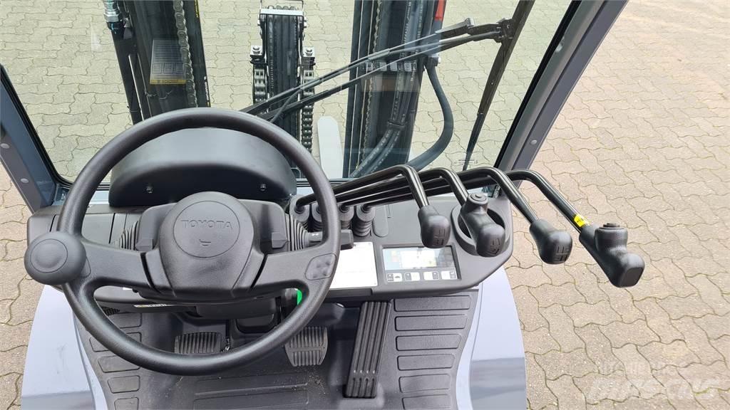 Toyota 02-8FGF25 LPG 지게차