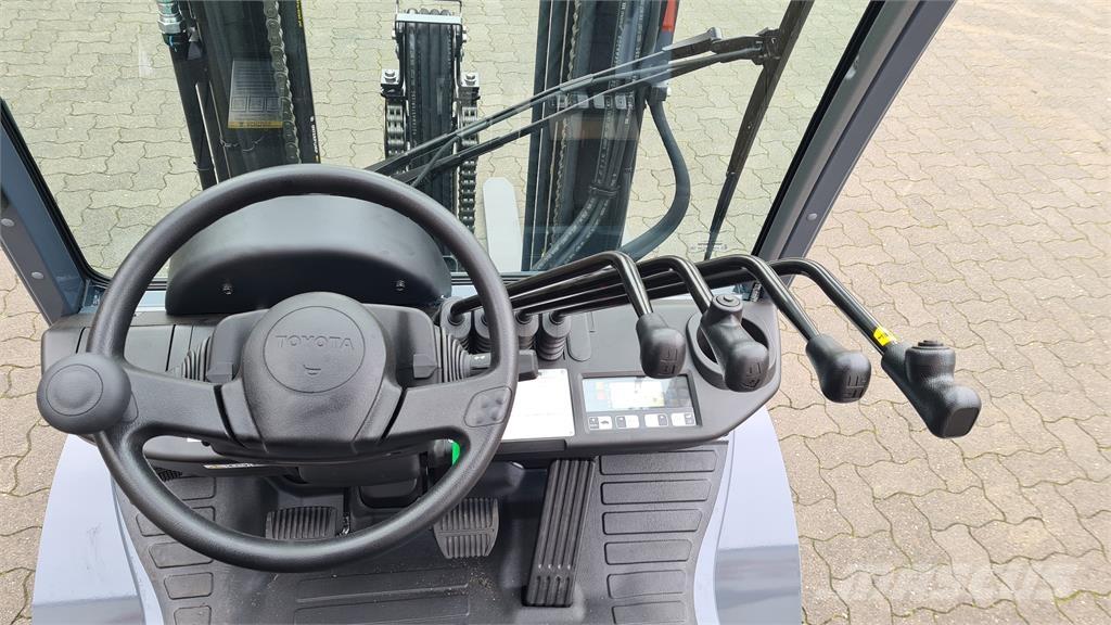 Toyota 02-8FGF25 LPG 지게차