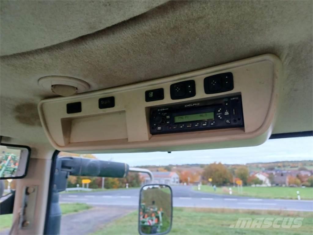 John Deere 8335R 트랙터