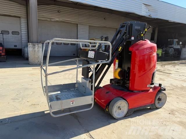 Manitou 100 VJR 인원/화물 앨리베이터