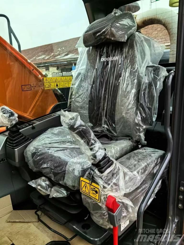 Doosan DX215 대형 굴삭기 29톤 이상