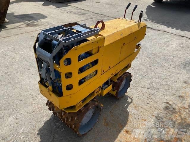 Rammax RW700 토양 다짐기