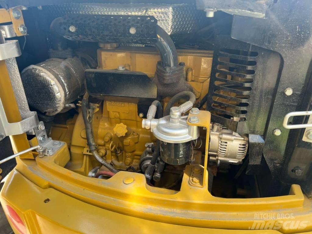 CAT 304 C 대형 굴삭기 29톤 이상
