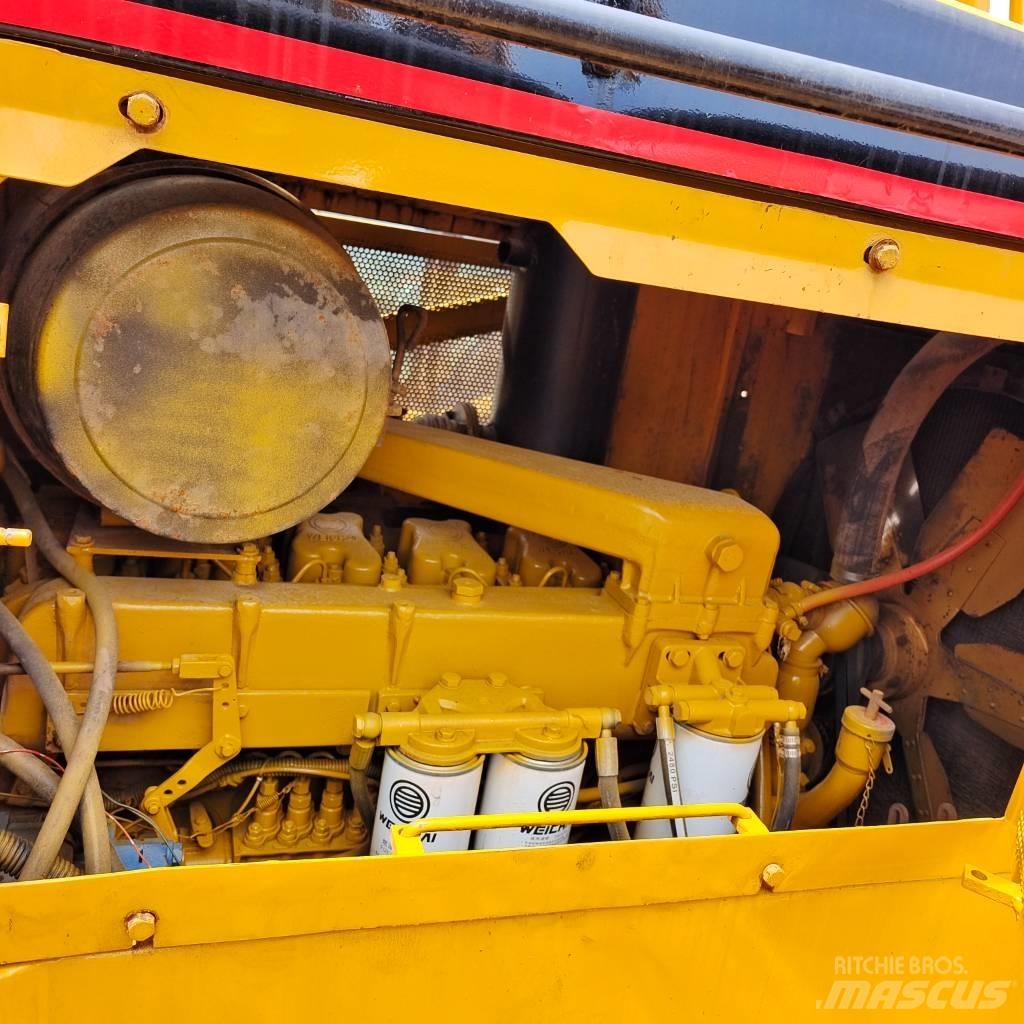 CAT D 7 R 크롤러 도저