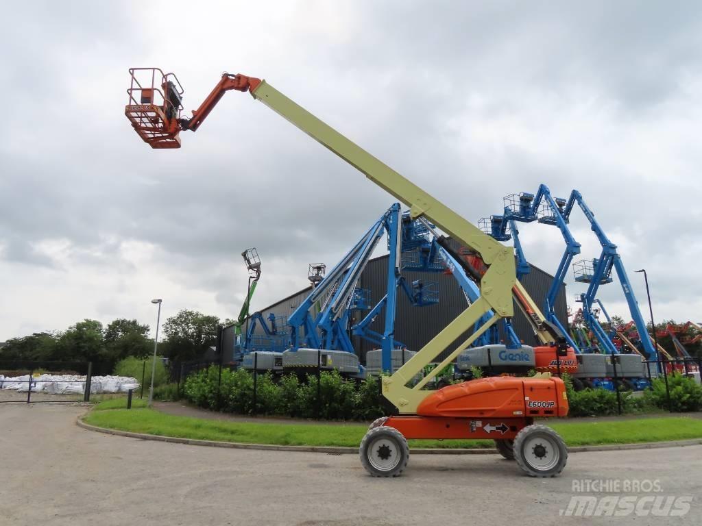 JLG E 600 JP 견인식 전동이동 리프트